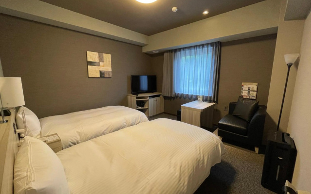 Hotel Route Inn Ohi Takahama – Guest Rooms – Takahama
