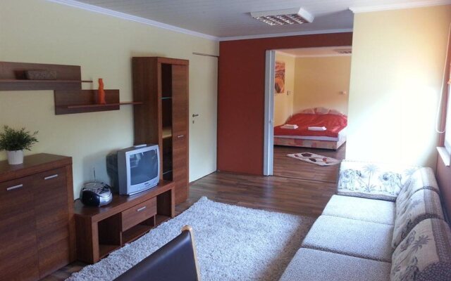 Borostyán Apartmanház