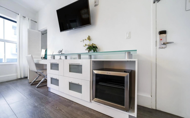 Ithaca of South Beach Hotel