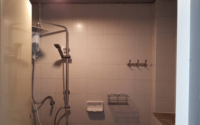 SleepCats Hostel