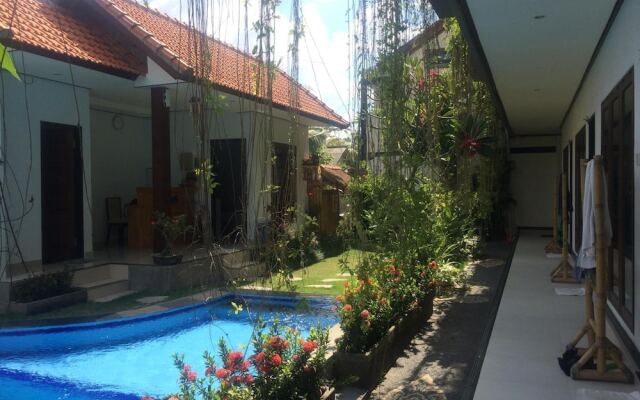 Full Moon Guest House