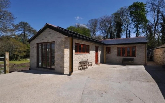 Follis Cottage