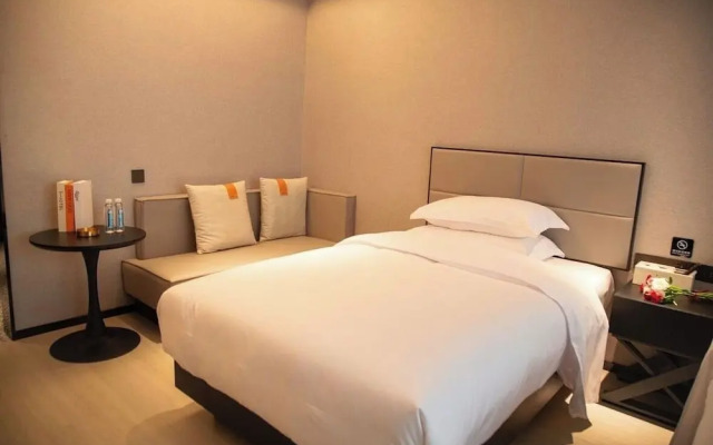 C Station Meisu Hotel