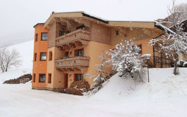Spacious Holiday Home in Saalbach-Hinterglemm near Ski Area