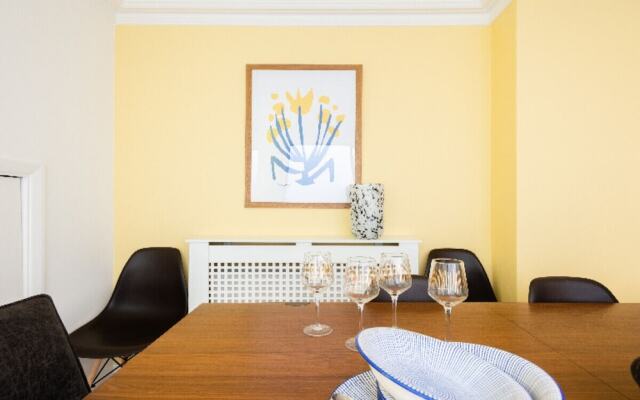 The South Kensington Place - Modern & Bright 4bdr Townhouse
