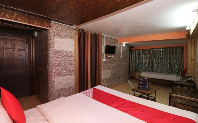 OYO Flagship 70210 Long View