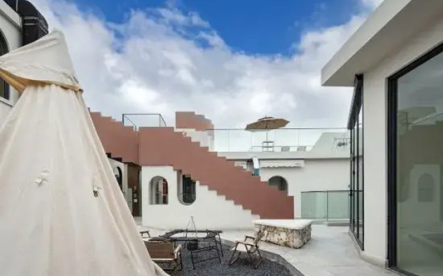 YUJING Yujing Muyanxi Designer Homestay (Sanya West Island Branch)