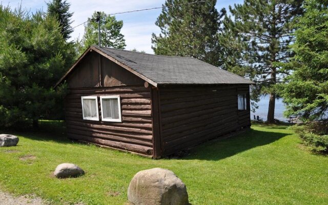 Okimot Lodge on Tomiko Lake