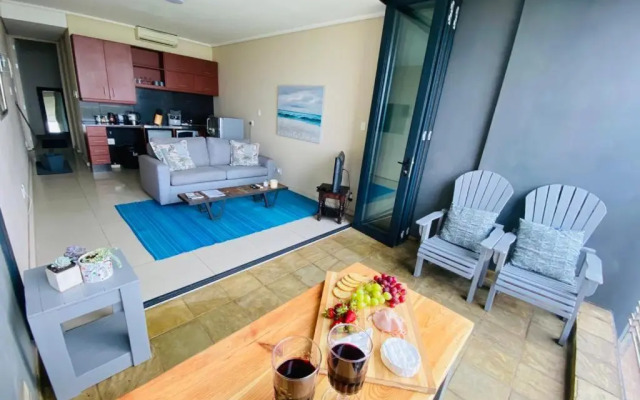 The Waves 1, Quayside Point Waterfront