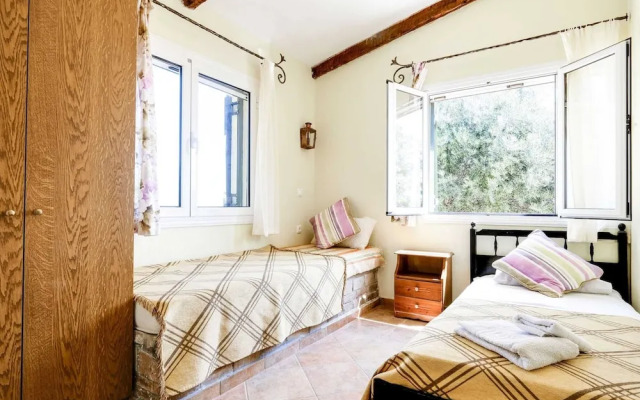 Spacious Apartment in Paleokastrites