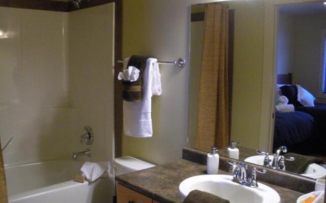 Lush Mountain Accommodations