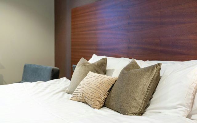 Stewart by Heeton Concept