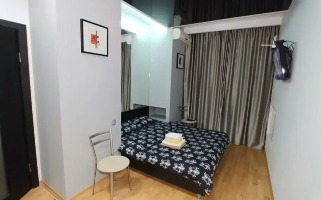 Lux. Two bedrooms. 17 Baseina St. Centre of Kiev