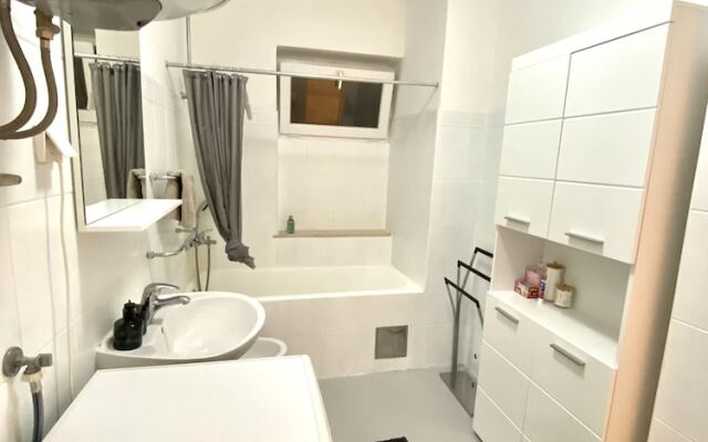 Spacious 2-bed Apartment in Cavtat