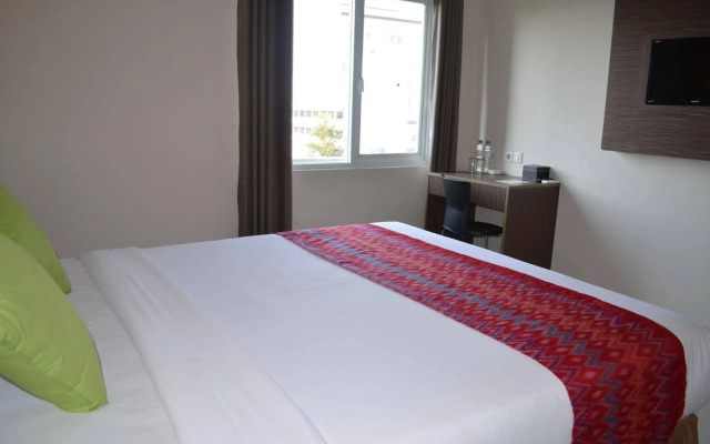 Tiatira Kencana Hotel