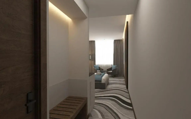 New MerryLand Hotel