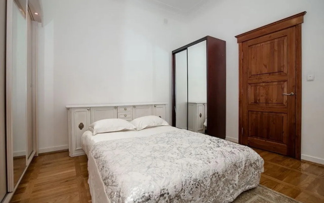 ApartExpo Business на Кутузовском 35