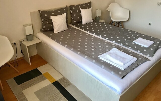 Cristi's Rooms - Pensiune