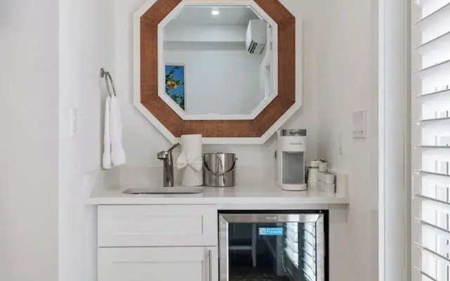 Smallest Bar Inn