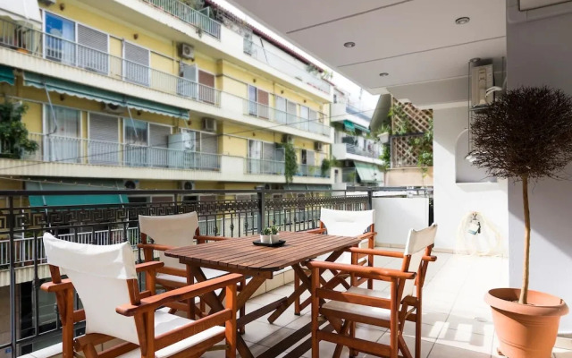 Spacious 2 Bedroom Apartment In Thessio