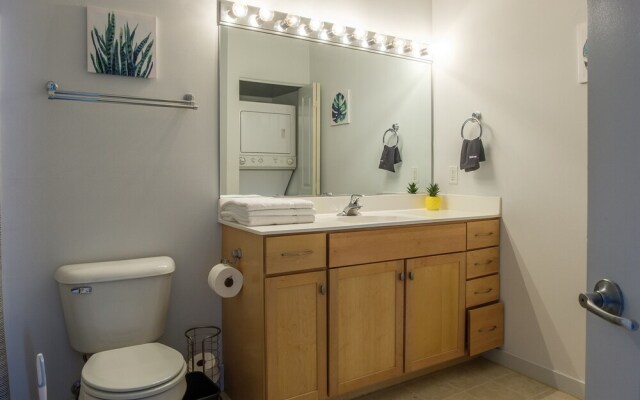 Classic Third Ward Apts by Frontdesk