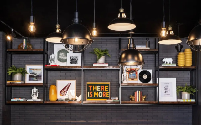 Moxy Springfield Downtown