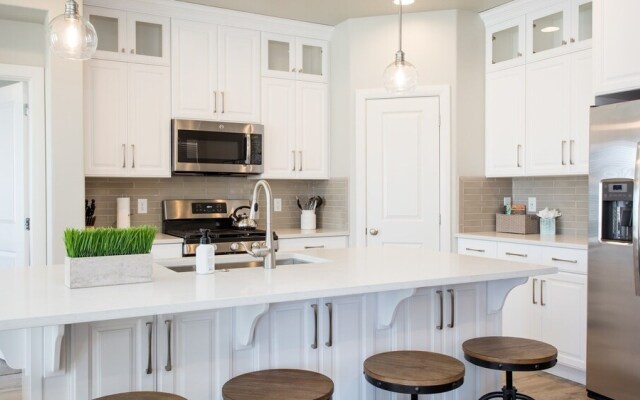 Vacation Home with easy access to bike and hiking trails by Redawning