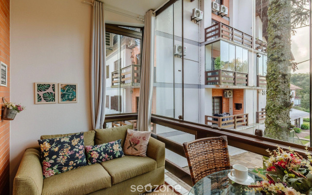 Apto duplex c/ lareira 100m do Lago Negro RLN204