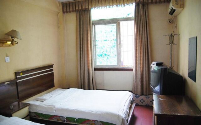 Huangting Hotel