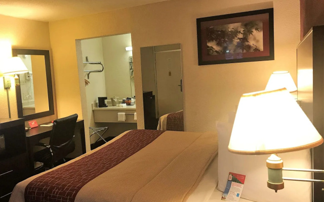 Red Roof Inn Battle Creek