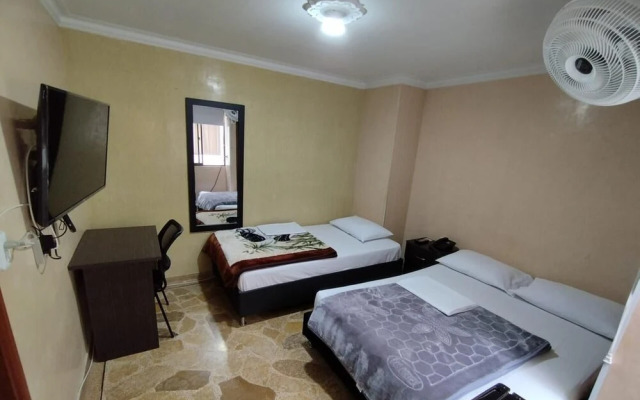 hotel golden suite.