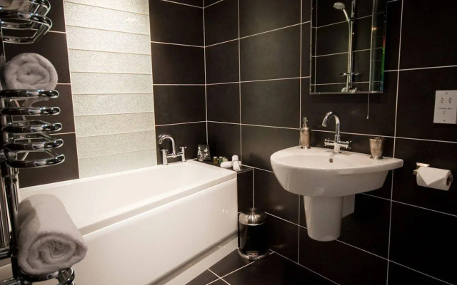 OYO Rayanne House Guest Accommodation
