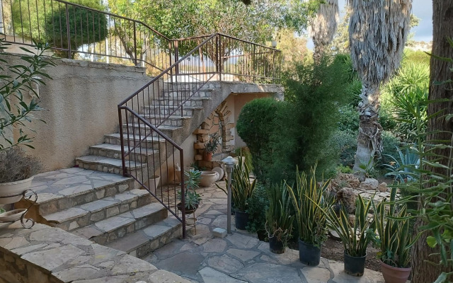 Rantzo Holiday Apartments