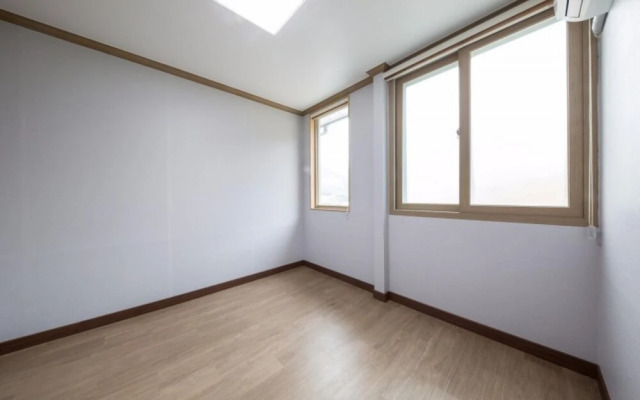 Gwangyang Seomjingang Geumteo Pension