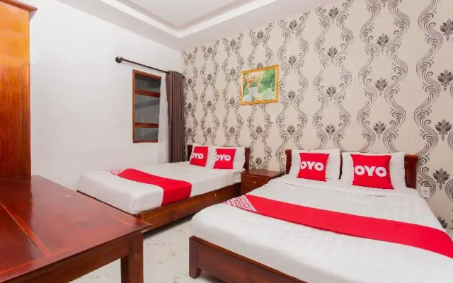 OYO 783 Rose Hotel