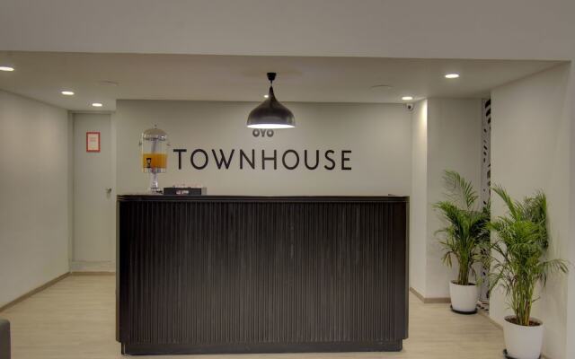 OYO Townhouse 170 Shagun Hotel