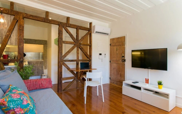 Sunlit Photographers 1bedroom Apartment in Alcântara