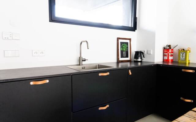 Loft With 4 Bedrooms, Terrace, Very Close to Paris