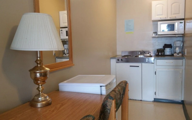 Athabasca Lodge Motel