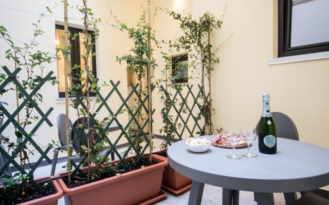 L'8 Boutique Design Apartments