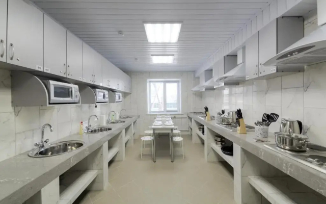 Hostel Almira