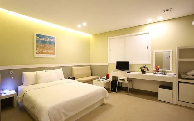 Honors Hotel