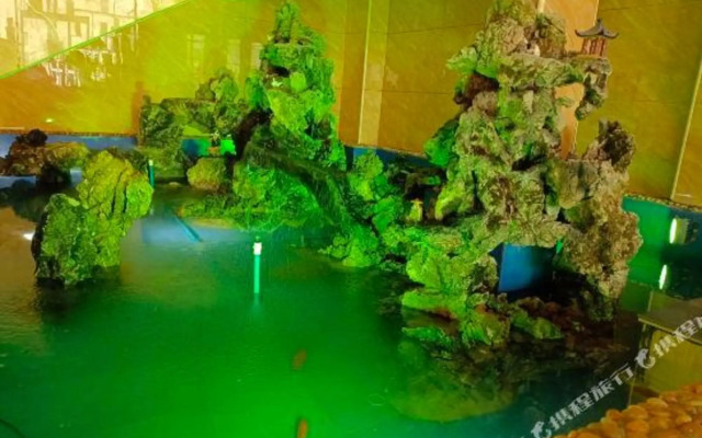 Nalanbo Yamansadian (Debao Passenger Transport Terminal)