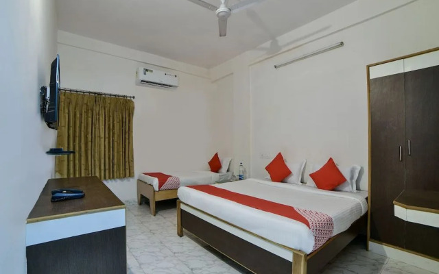 OYO 16533 Hotel Sudarshan