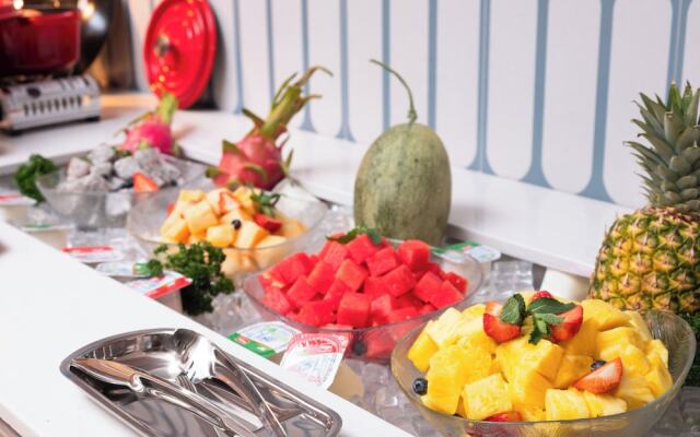 Holiday Inn Express Nanjing Jiangbei Wonhall Mall by IHG