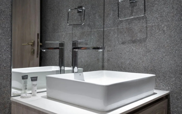 Peaceful Studio - Perfect for Relaxation in JVC