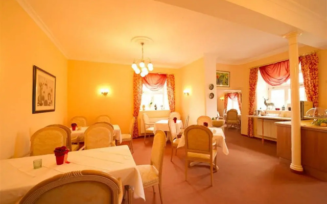 Schlosshotel Erolzheim
