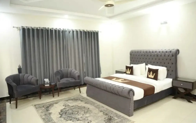 Executive Grand Royal