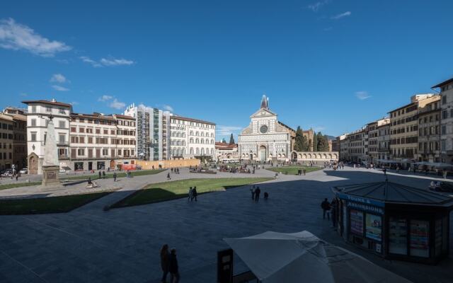 Santa Maria Novella Beautiful View for 6 - Three Bedroom Apartment, Sleeps 6