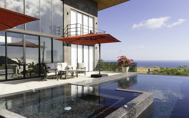 Prime Hermosa: Ocean View Villa w/ Infinity Pool